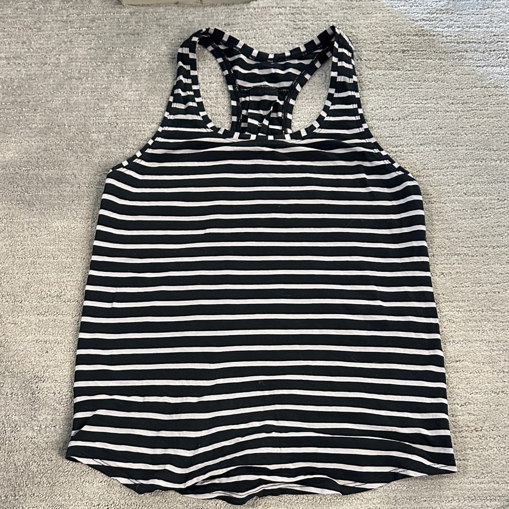 Lululemon Athletica love tank *pleated